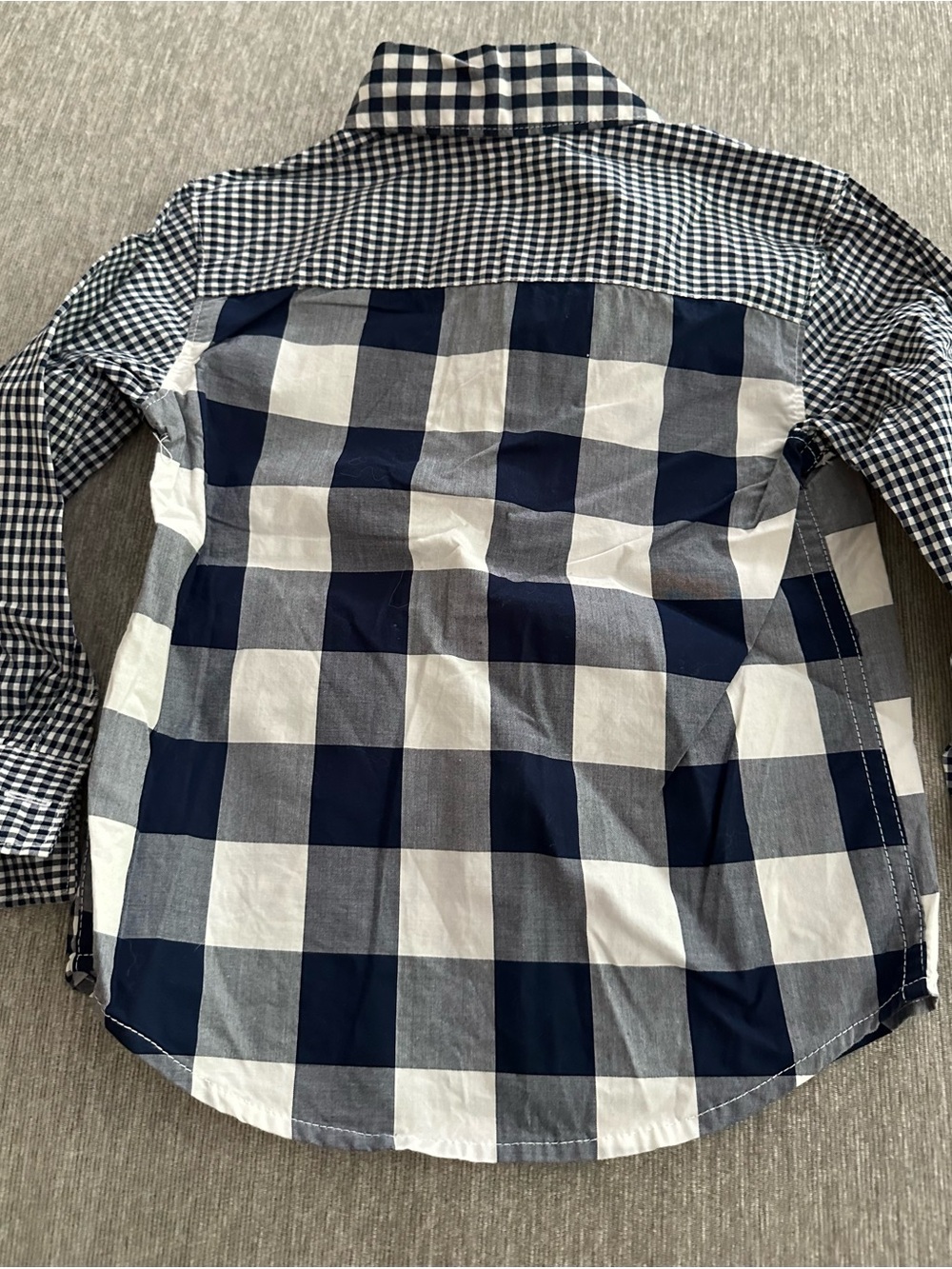 Kids Clothes Bundle (Carter’s Tops and Cat&Jack pants) - 5 pieces - Picture 10 of 16